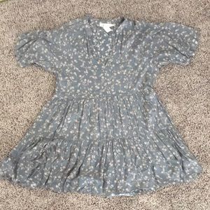 Boutique dress. NWT. Size small. Flowy & perfect for summer.